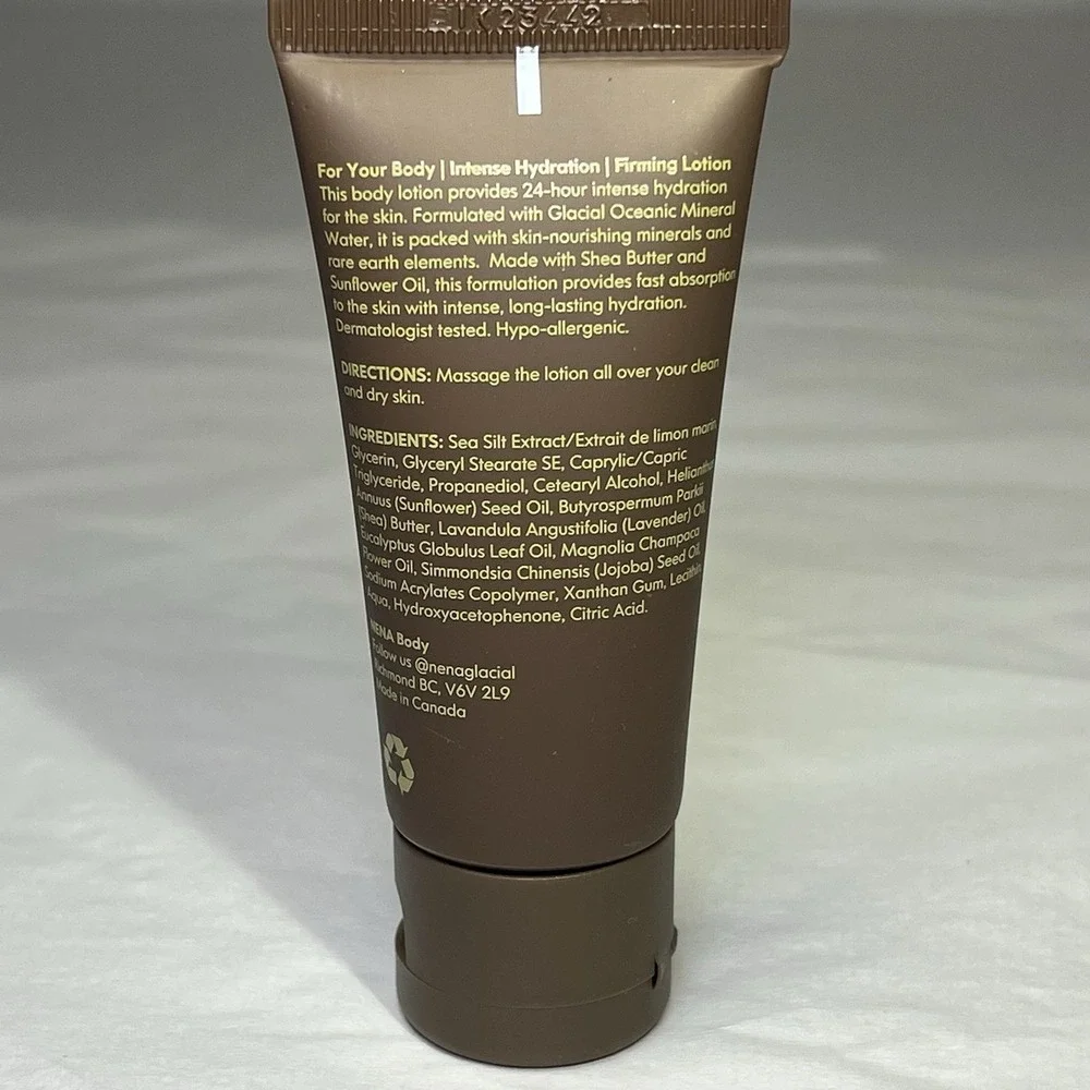 Wynne Layers travel size